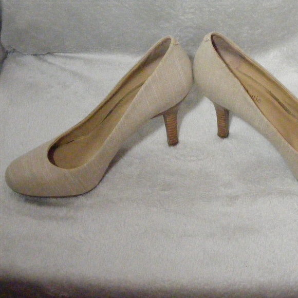 Kelly&Katie Shoes Tan Size 10 EUC - Picture 6 of 12